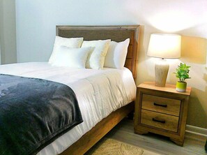 2 室のベッドルーム、アイロン / アイロン台、WiFi、ベッドシーツ