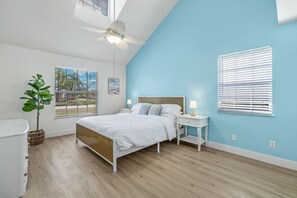 3 bedrooms, iron/ironing board, free WiFi, bed sheets - Secluded Backyard w/ Pool & HotTub | 3&2 (Fort Myers)
