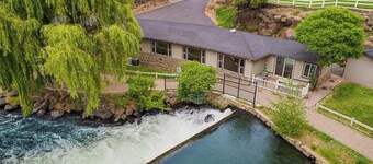 Riverfront Studio with Trail access!