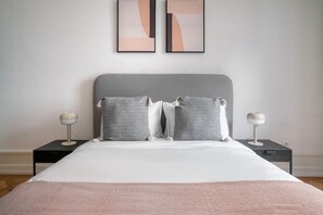 2 habitaciones, tabla de planchar con plancha, wifi y ropa de cama 