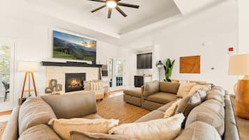Smart-TV, Kamin