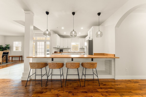 Interior - BransonBliss: Golf, ClubPool, Fireplace, Workspace, 30ft patio, EnsuiteBaths (Branson)