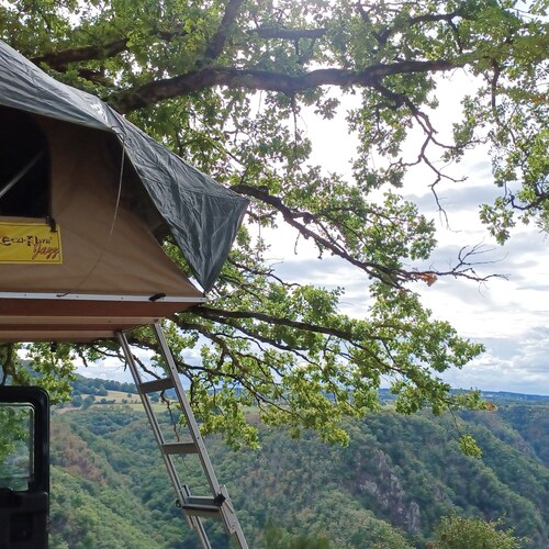 camping in rooftent  Landrover Defender
