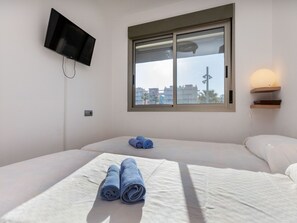 2 Schlafzimmer, Schreibtisch, Internetzugang