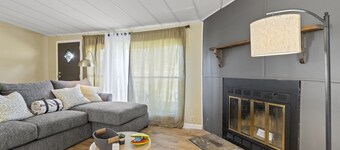 Nature-Lover's 3BR Haven: Pets, Ping Pong, Serene