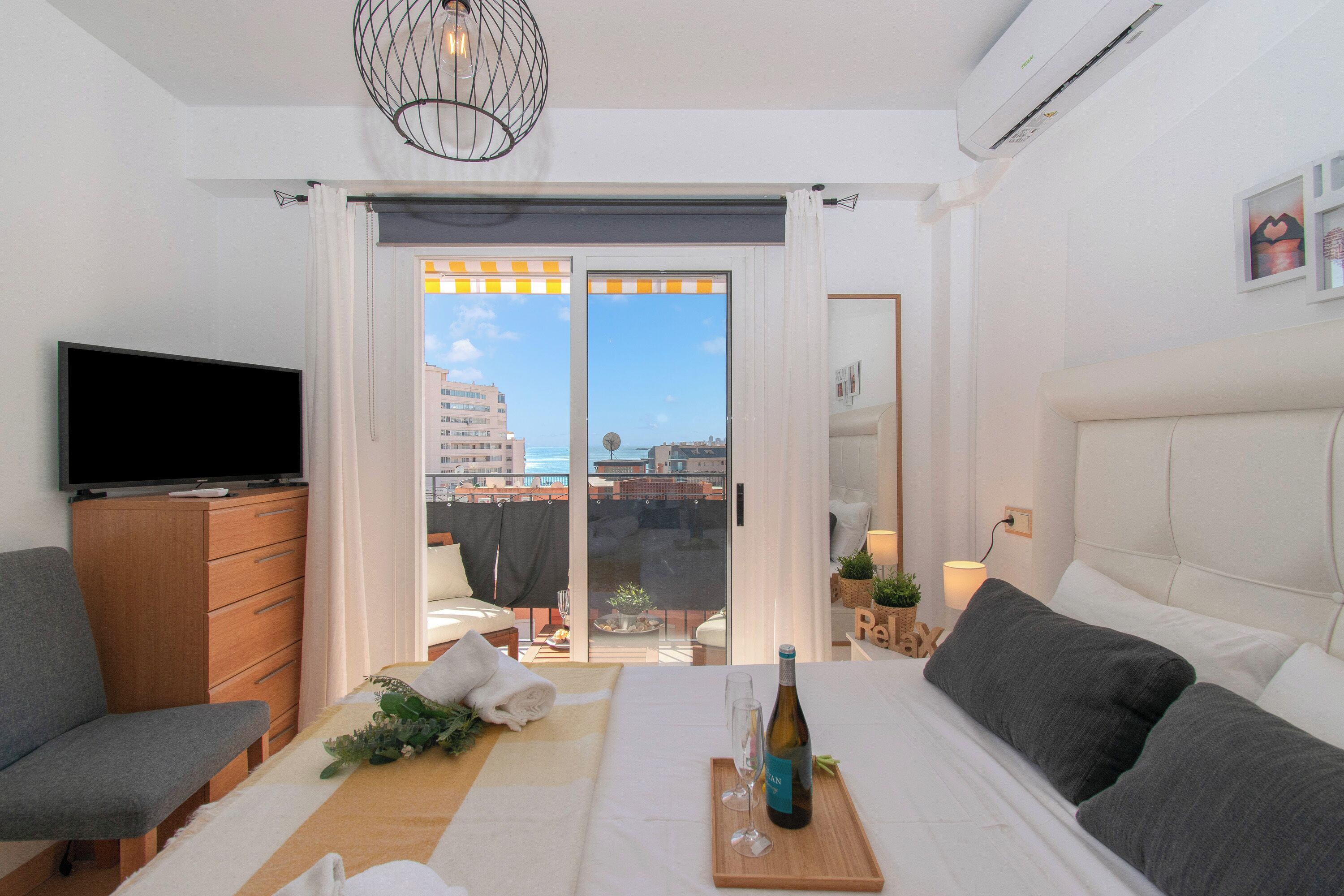 2 dormitorios, tabla de planchar con plancha, wifi gratis y ropa de cama