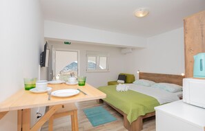 Wifi gratis y ropa de cama