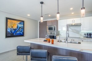 Fridge, microwave, oven, stovetop