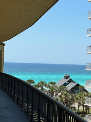 Property grounds - Breathtaking gulf views from top floor unit at Beach Resort!  Beautiful pool! (Miramar Beach)
