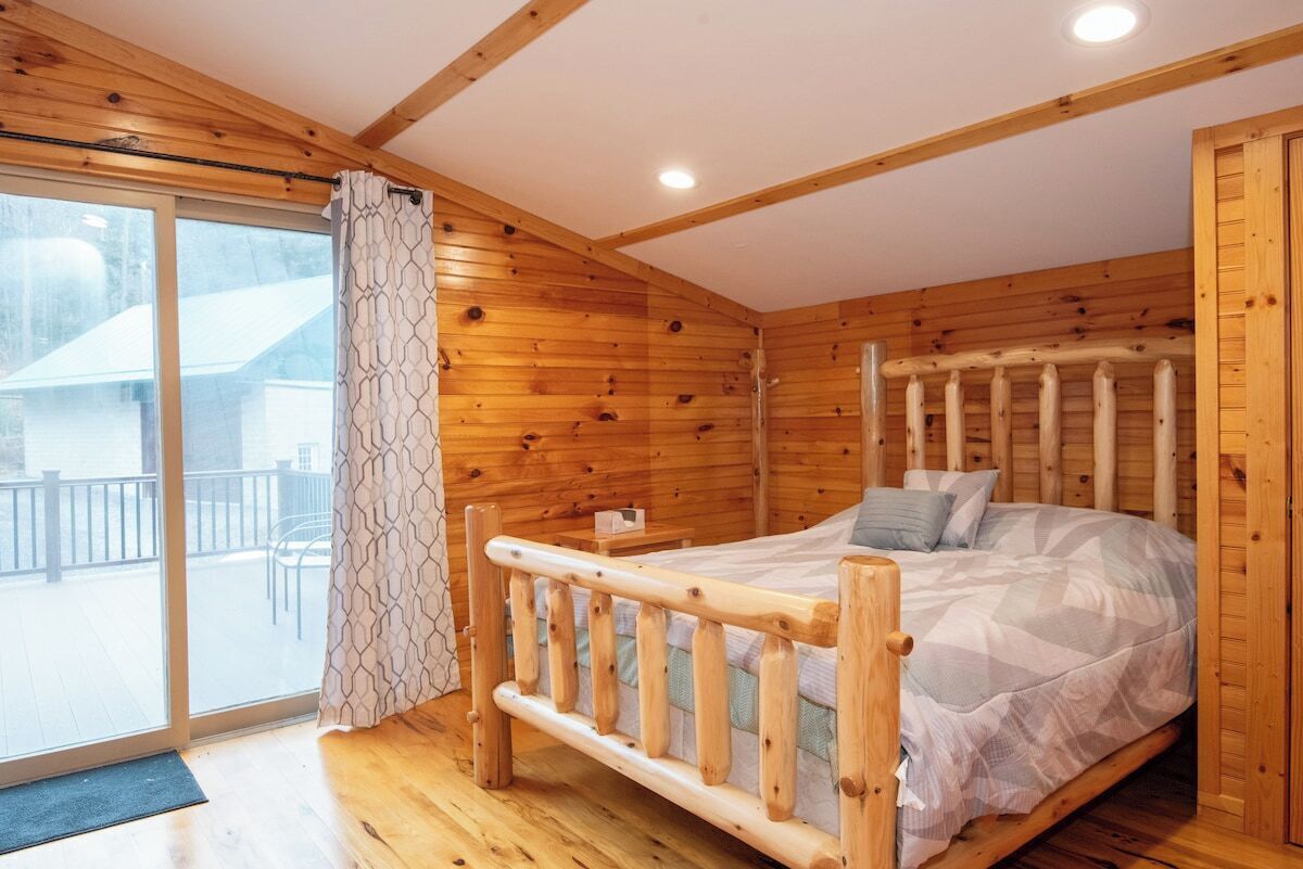 4 bedrooms, WiFi, bed sheets