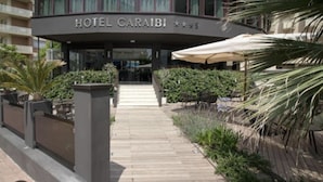 Front of property - Hotel Caraibi  (Cervia)