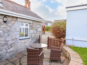 Terrace/patio - Bwthyn Yr Hafod (Tyn-y-Gongl)