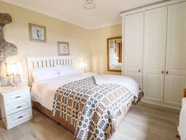 3 bedrooms, individually decorated, individually furnished, free WiFi - Bwthyn Yr Hafod (Tyn-y-Gongl)