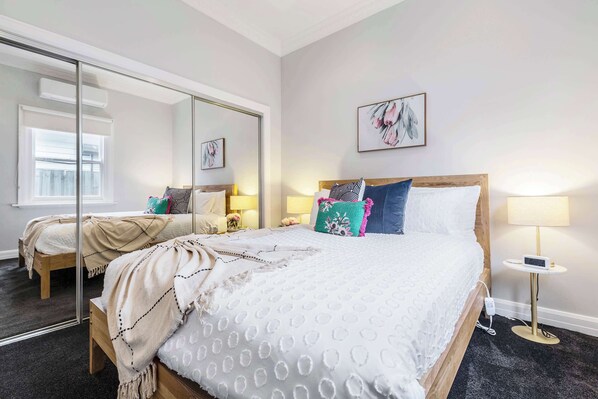 4 bedrooms, iron/ironing board, travel cot, free WiFi