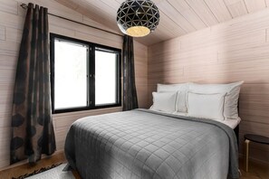 3 bedrooms, iron/ironing board, travel crib, free WiFi - Villa Ritva - Modern - Lakefront - Hot Tub (Hyvinkää)