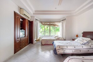 5 chambres, bureau, Wi-Fi gratuit, draps fournis