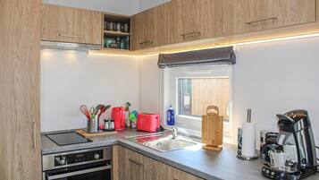 冰箱、烤箱、炉灶、茶具/咖啡用具