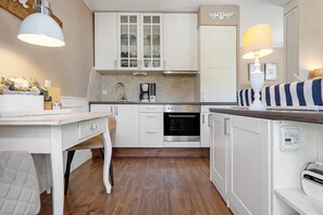 Geladeira, fogão, cooktop, lava-louças