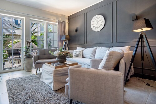 Appartement 'Gästewohnung Am See - La Maison' met privé sauna en terras dicht bij het strand