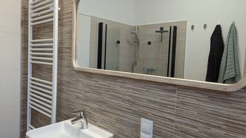 Een douche, een haardroger