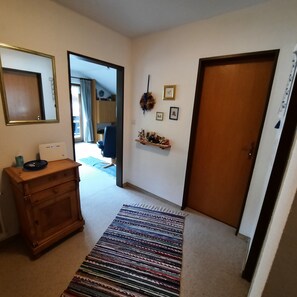 Interior - Apartment 'Ferienwohnung Hörnleblick' with Balcony and Wi-Fi (Burgberg im Allgäu)