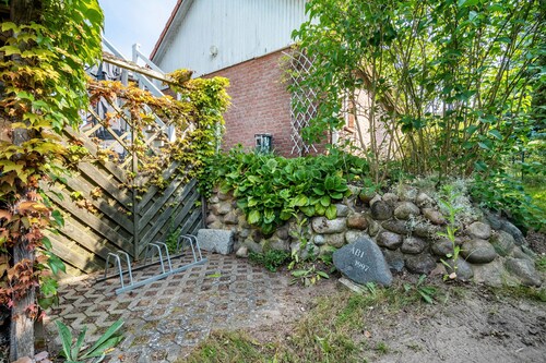 Apartment 'Ferienwohnung 2 Schulze' with Private Terrace, Shared Garden and Wi-Fi