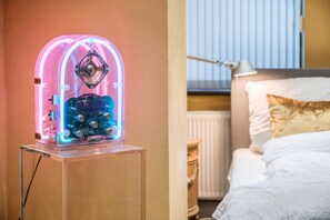 1 soverom, wi-fi (inkludert) og sengetøy