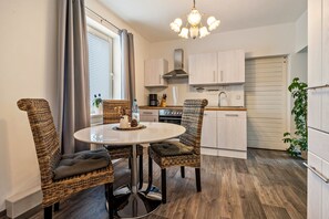 Réfrigérateur, four, plaque de cuisson, lave-vaisselle