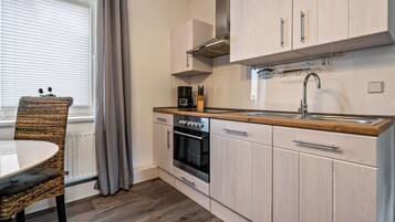 Frigorífic, forn, placa de cuina i rentaplats