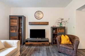 Télévision, table de tennis de table