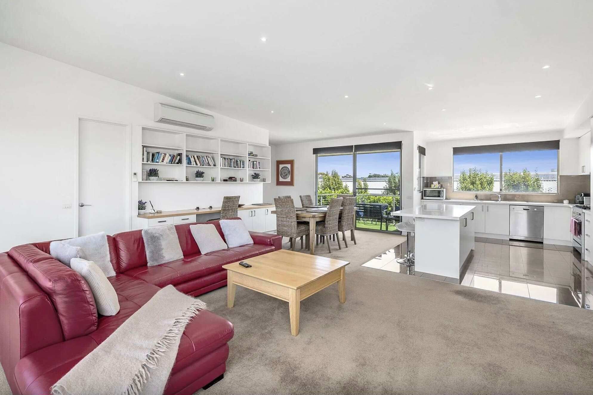 TV, fireplace, offices