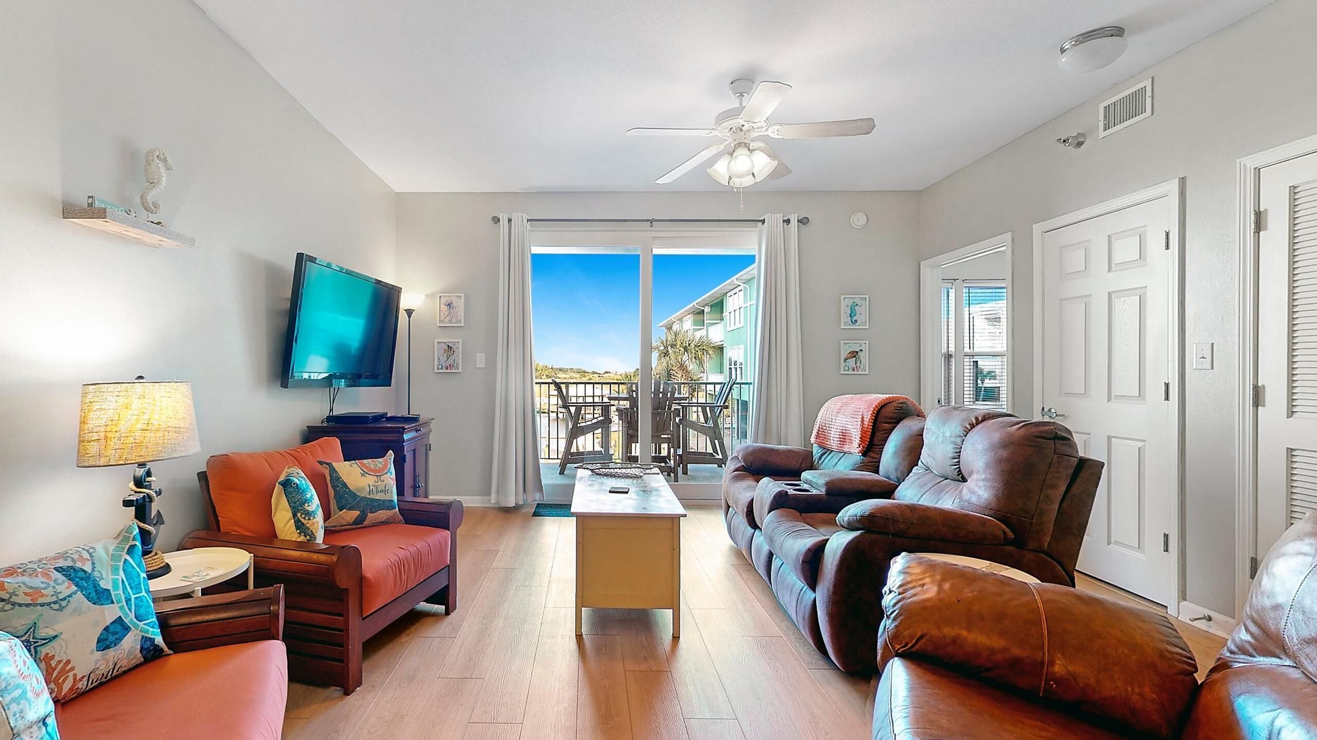 リビング エリア