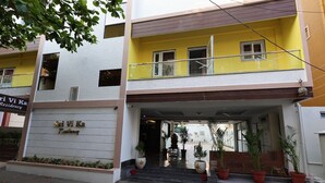 Front of property - Sri Vi Ka Residency (Puducherry)