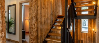 Industrial Loft w/ Whirlpool, Sauna, Terrace