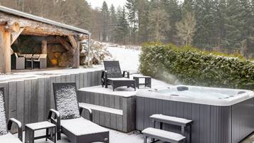 Bain à remous extérieur