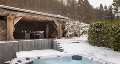 Industrial Loft w/ Whirlpool, Sauna, Terrace