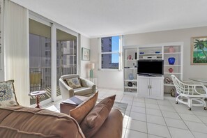 Unclassified image, 4 of 37, button