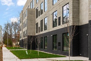 Exterior - Eastside One Condo With Rooftop (Traverse City)