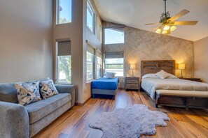 4 habitaciones, escritorio, cuna de viaje y wifi