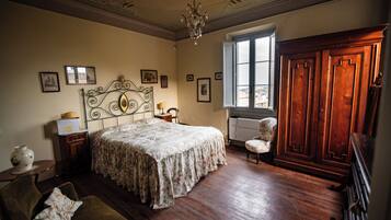 Panoramic-Doppel- oder -Zweibettzimmer