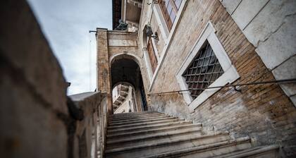 Palazzo Capparucci - Dimora Storica
