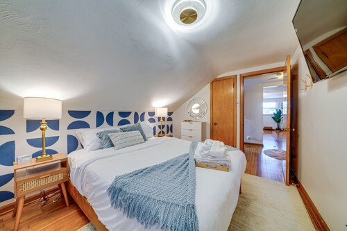 Cozy Pittsburgh Vacation Rental ~ 2 Mi to Downtown