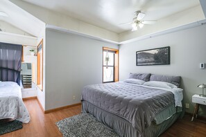 2 chambres, bureau, accĂšs Internet, draps fournis