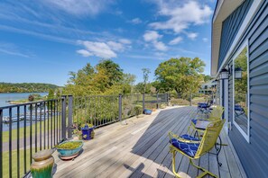 Terrace/patio - Radford Home w/ Wraparound Deck! (Radford)