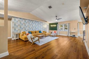 Televisio, työhuone