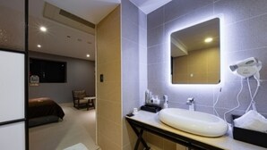 Bathroom - Hotel cherbourg (Gwangmyeong)