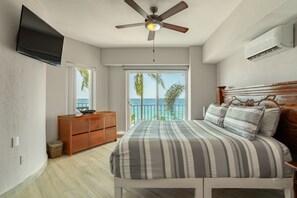 2 bedrooms, iron/ironing board, internet, bed sheets