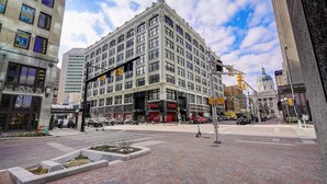 Exterior - TWO CozySuites Apt w Skybridge Access 4 (Indianapolis)