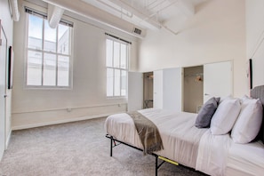 Appartement | Bureau, fer et planche à repasser, Wi-Fi gratuit