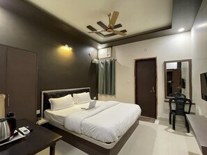Deluxe Double Room - The White Canyon (Varanasi)
